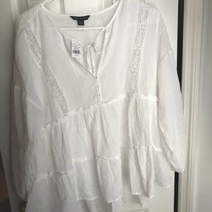 American eagle flowy white top